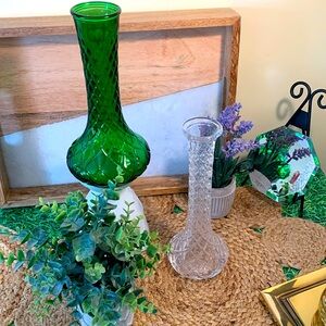Vintage Emerald Green Glass Hoosier Diamond Pattern Genie Vase, EUC